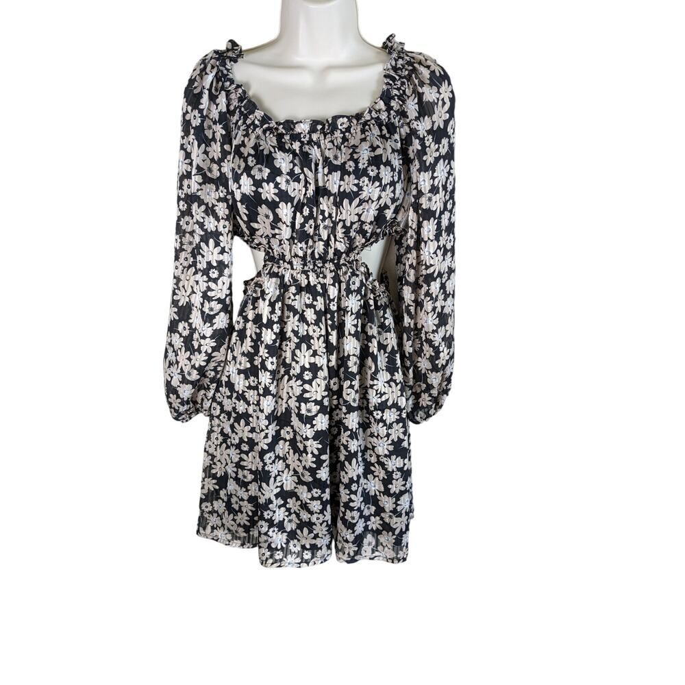 Astr The Label NWT Long Puff Dress Size Small